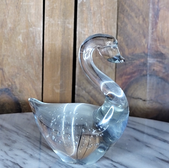 Art Glass Swan - Picture 8 of 13